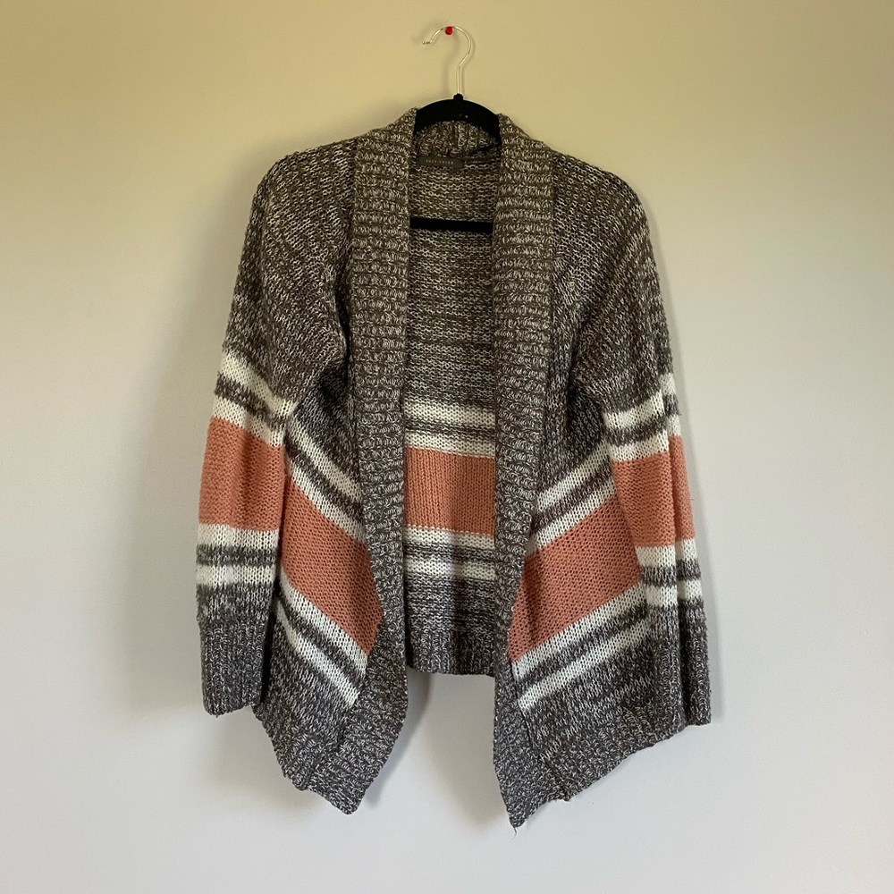 2/30$🐛 Suzy Shier cardigan XL